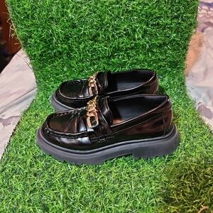 Zara Kids Black Dress Shoes with Gold Chain